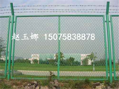 保稅區(qū)封關(guān)圍網(wǎng)（隔離網(wǎng)）建設(shè)，完善口岸設(shè)施